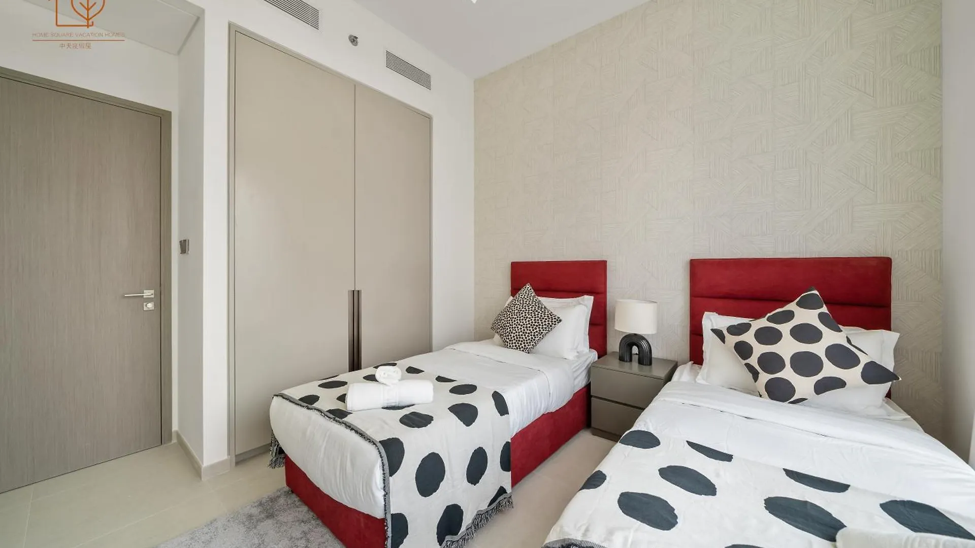 Chic Home With Great Views Near Burj Khalifa 197Gr-2 Dubai Apartment