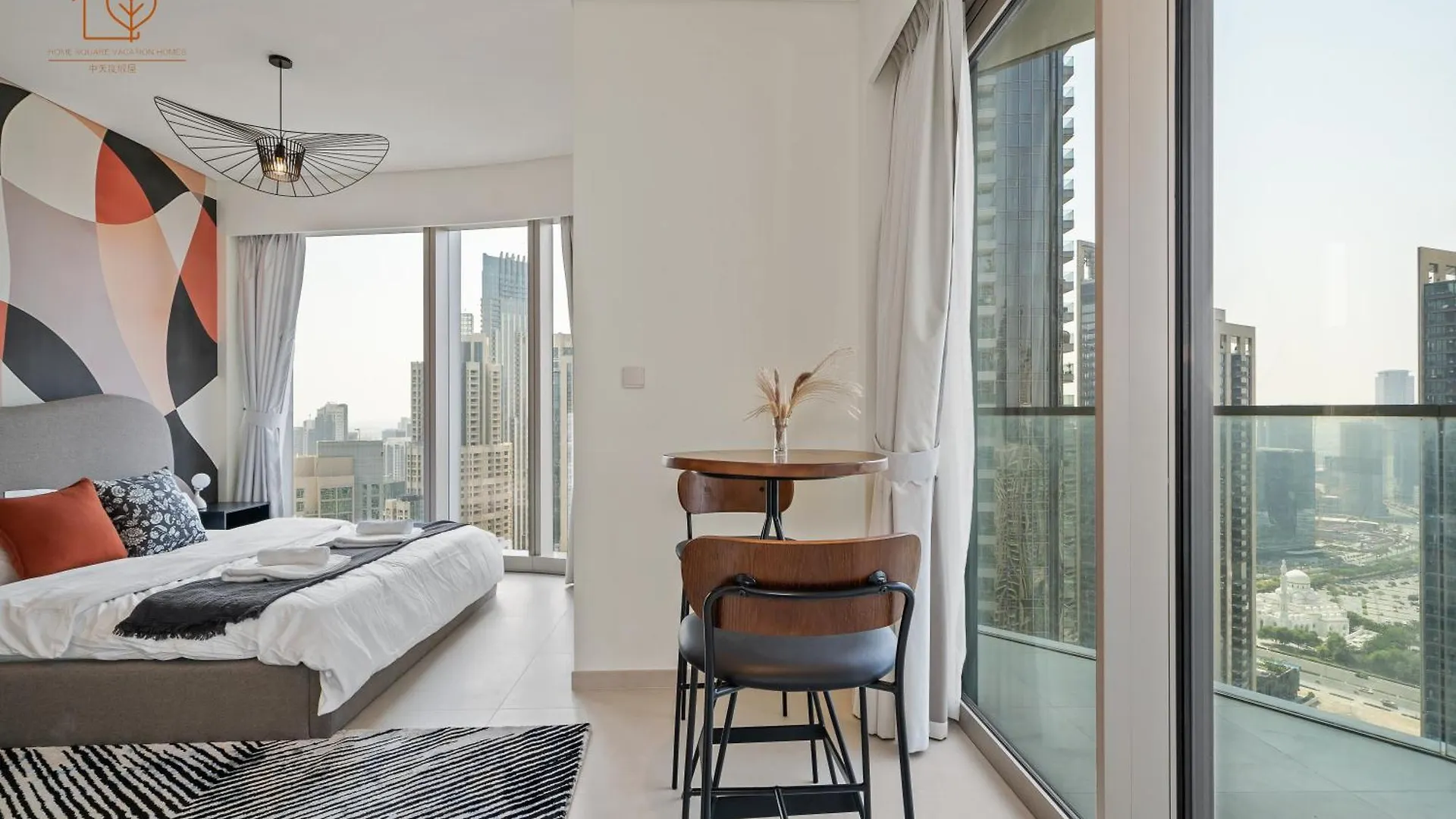 Chic Home With Great Views Near Burj Khalifa 197Gr-2 Dubaj
