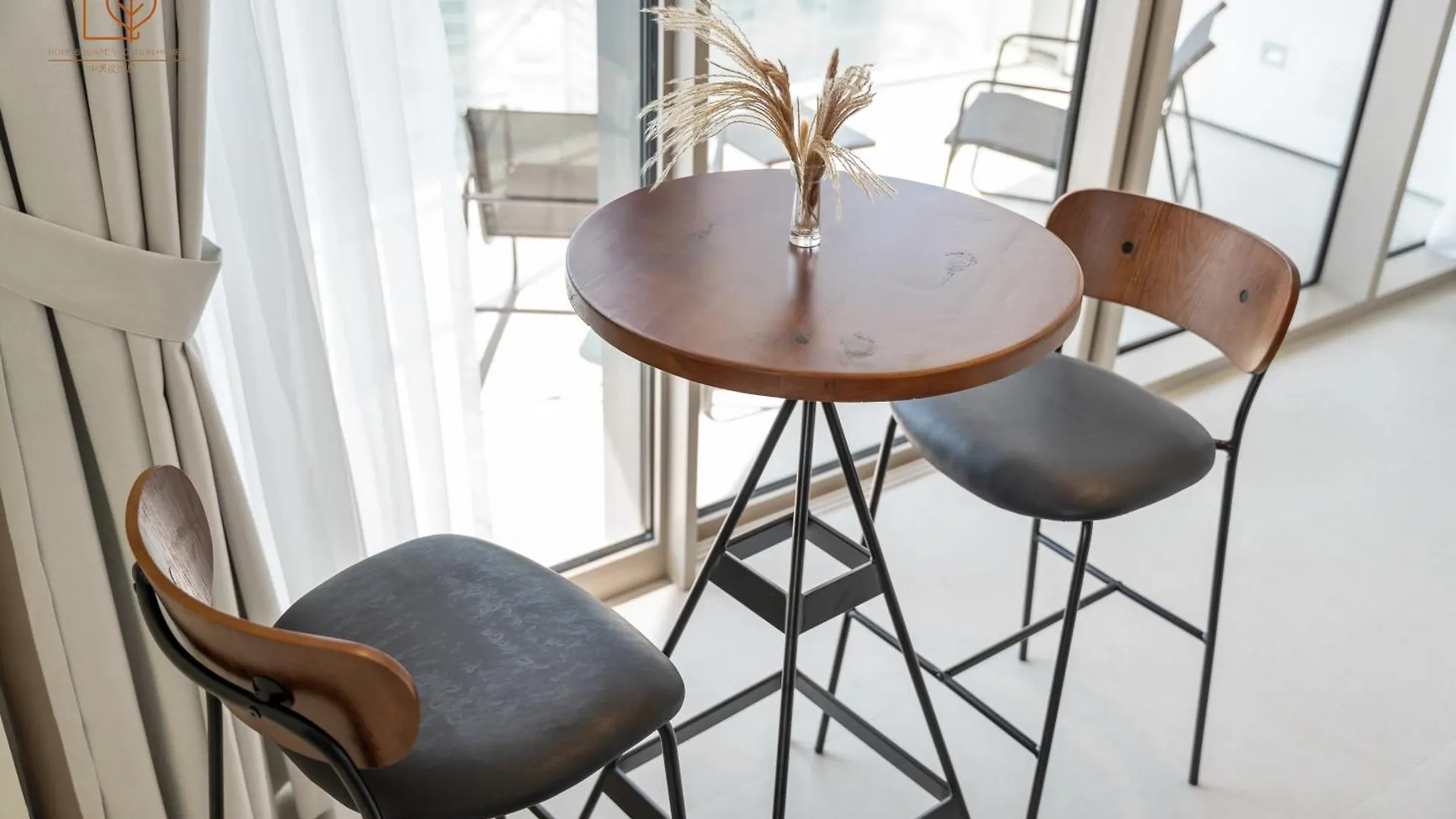 Apartman Chic Home With Great Views Near Burj Khalifa 197Gr-2 Dubaj