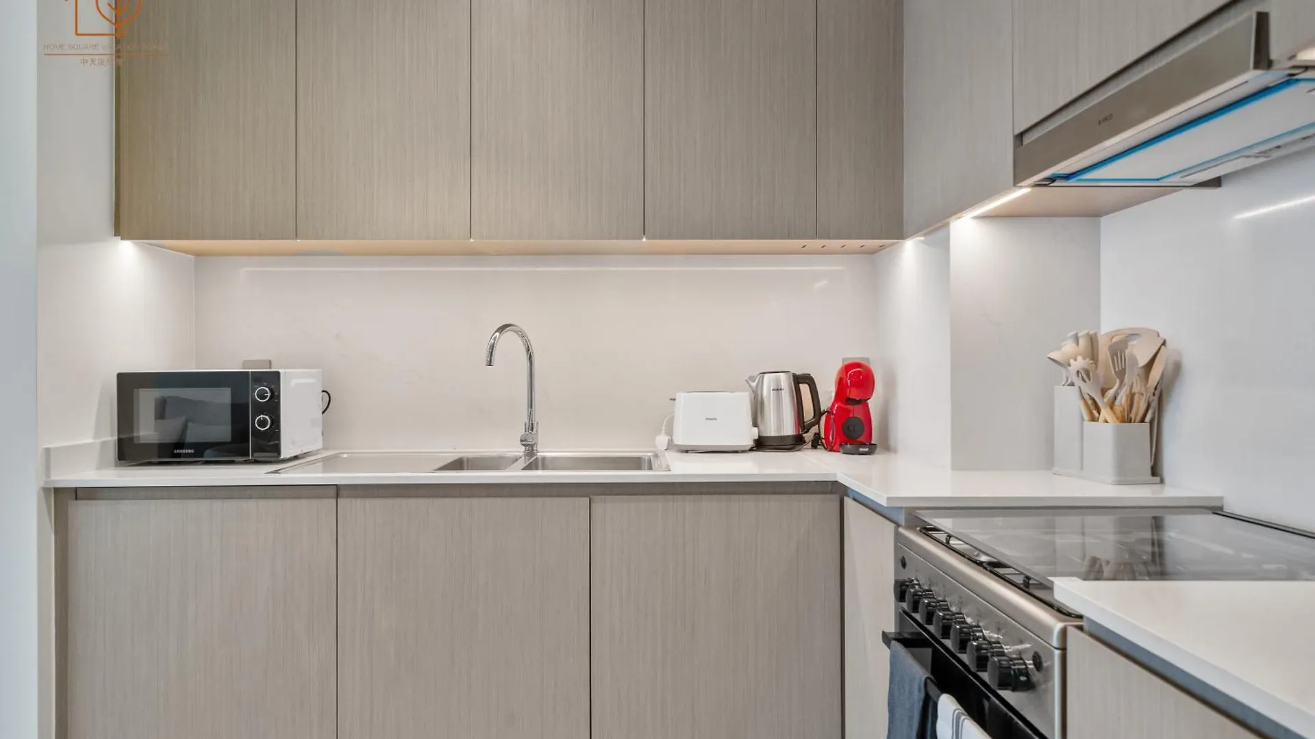 Chic Home With Great Views Near Burj Khalifa 197Gr-2 Dubaj Apartman